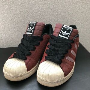 Adidas Shell Toe's Superstars